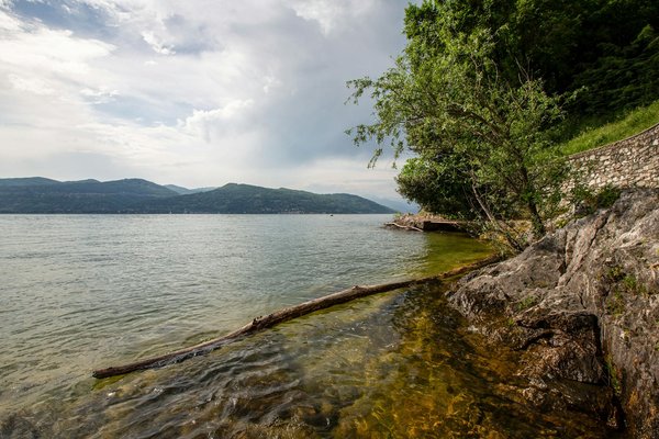 Comment trouver une location de vacances en Grèce avec des cours de cuisine et des balades en bateau?